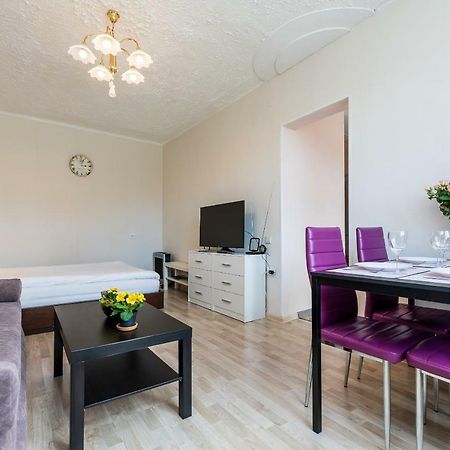 Compact Apartment Near Food Market In The Oldtown Plus Free Parking Klaipeda Exterior photo