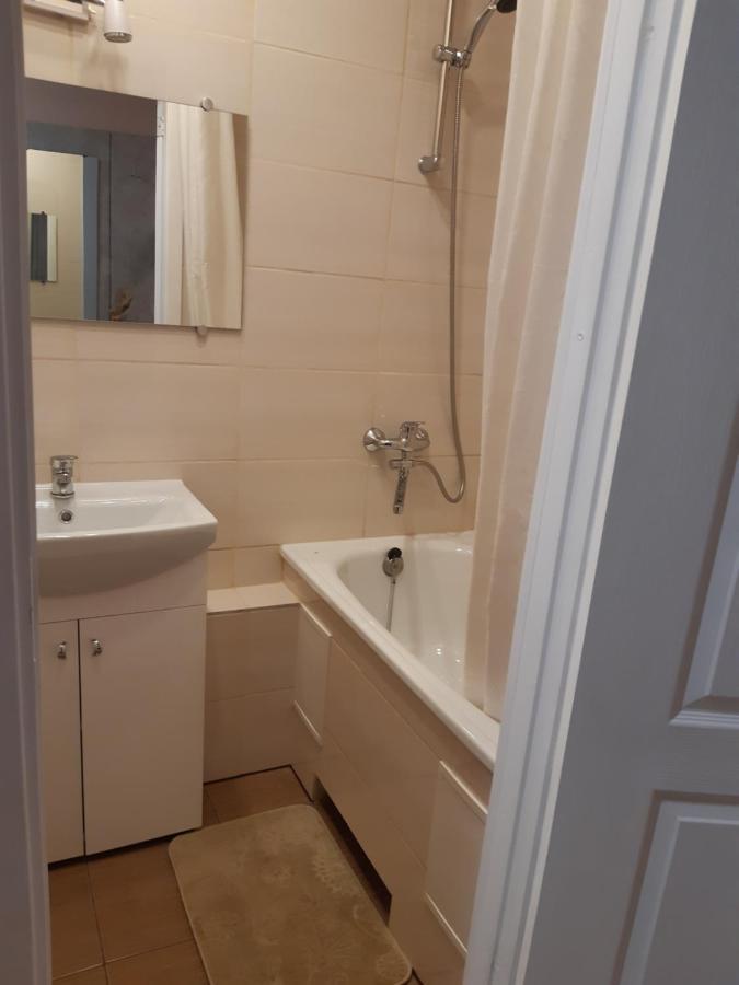 Compact Apartment Near Food Market In The Oldtown Plus Free Parking Klaipeda Exterior photo